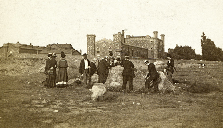 The Minerals of New York City: Undated photo of the Brooklyn Academy field collecting trip to anthophyllite boulders in glacial drift in Brooklyn 