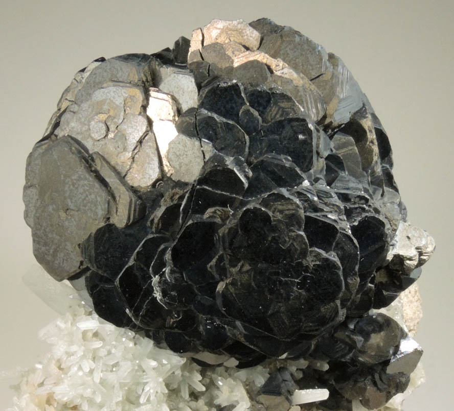 Sphalerite on Quartz from Nikolaevskiy Mine, Dalnegorsk, Primorskiy Kray, Russia