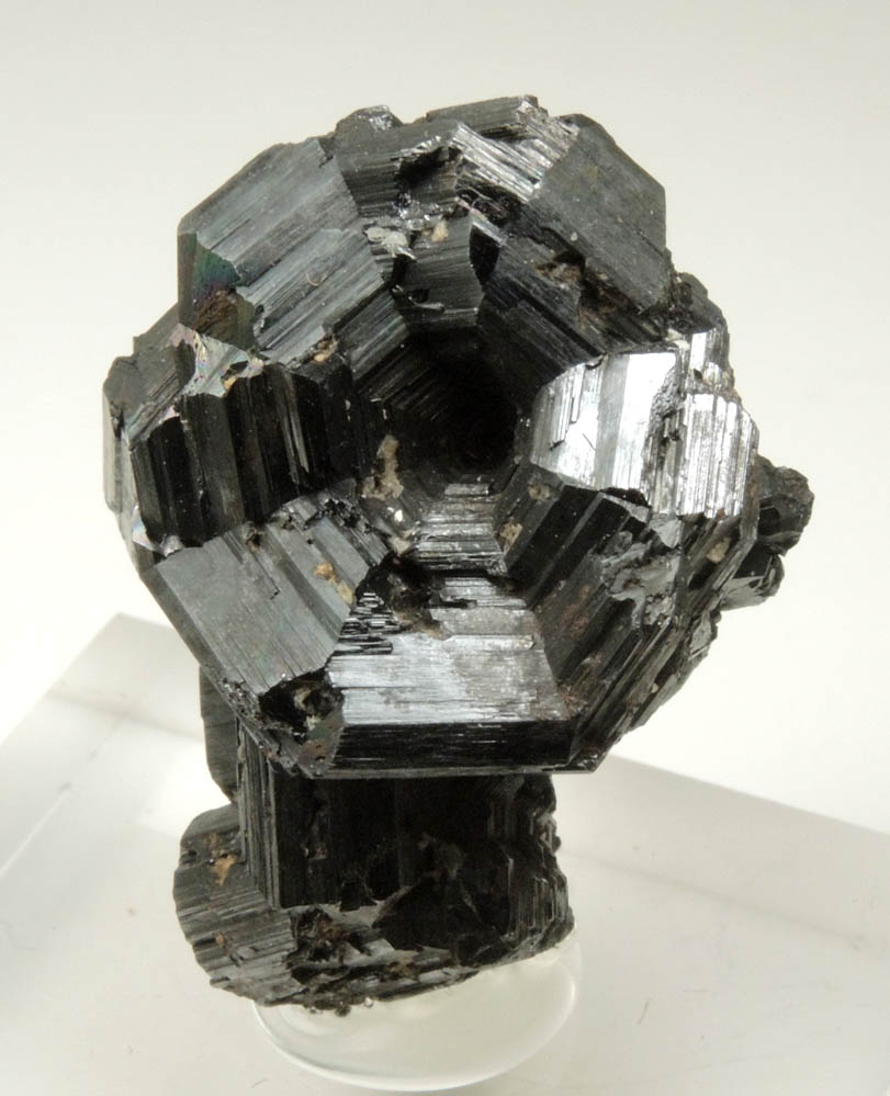 Rutile var. eightling-twin from Perovskite Hill, Magnet Cove, Hot Spring County, Arkansas