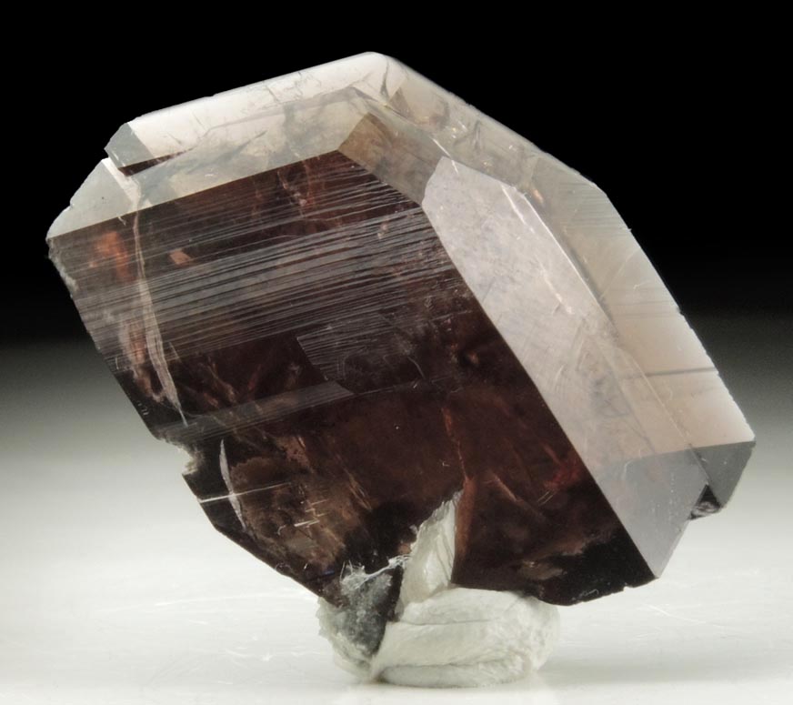 Axinite-(Fe) from Puiva Deposit, Tyumenskaya Oblast', Sub-Polar Ural Mountains, Russia