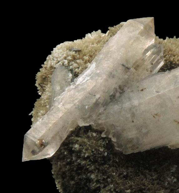 Quartz on Johannsenite with Manganbabingtonite from Iron Cap Mine, Aravaipa District, Graham County, Arizona