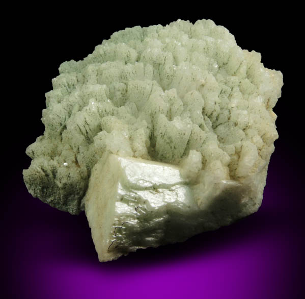 Stilbite on Microcline from Cliff Site, Moat Mountain, Hale's Location, west of North Conway, New Hampshire